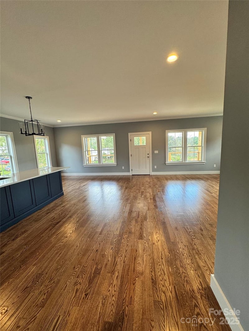 21 Marion Rd, Leicester, NC 28748