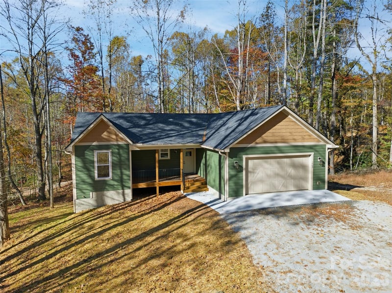 1462 Brightwater Rd, Hendersonville, NC 28739