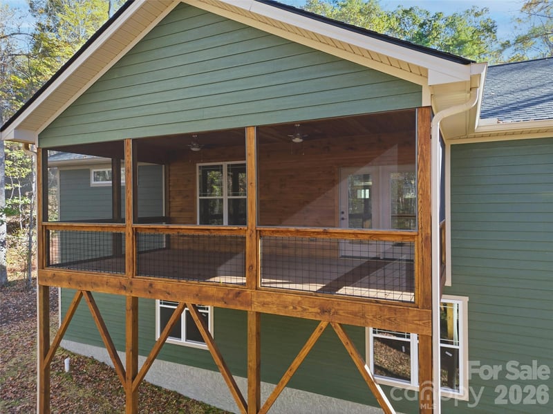 1462 Brightwater Rd, Hendersonville, NC 28739