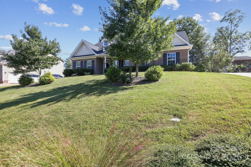 1648 Williamsburg Dr, Rock Hill, SC 29732