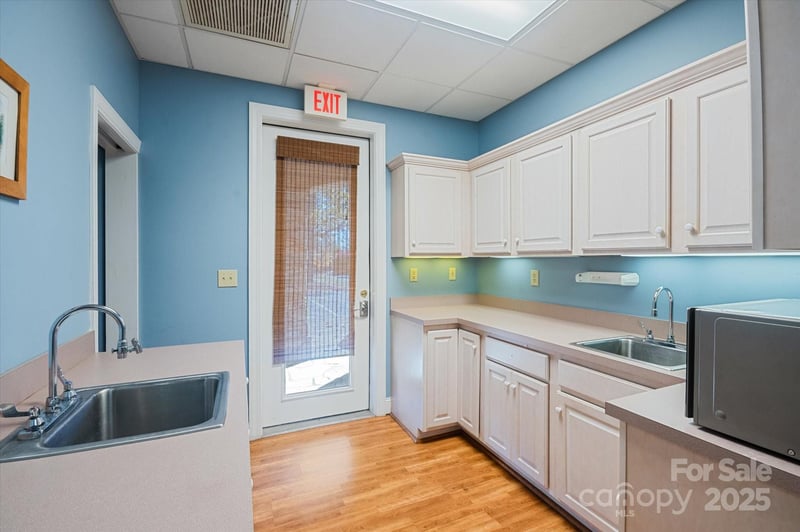 5 Park Pl, Brevard, NC 28712