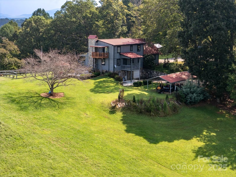 50 Holland Ridge Dr, Candler, NC 28715