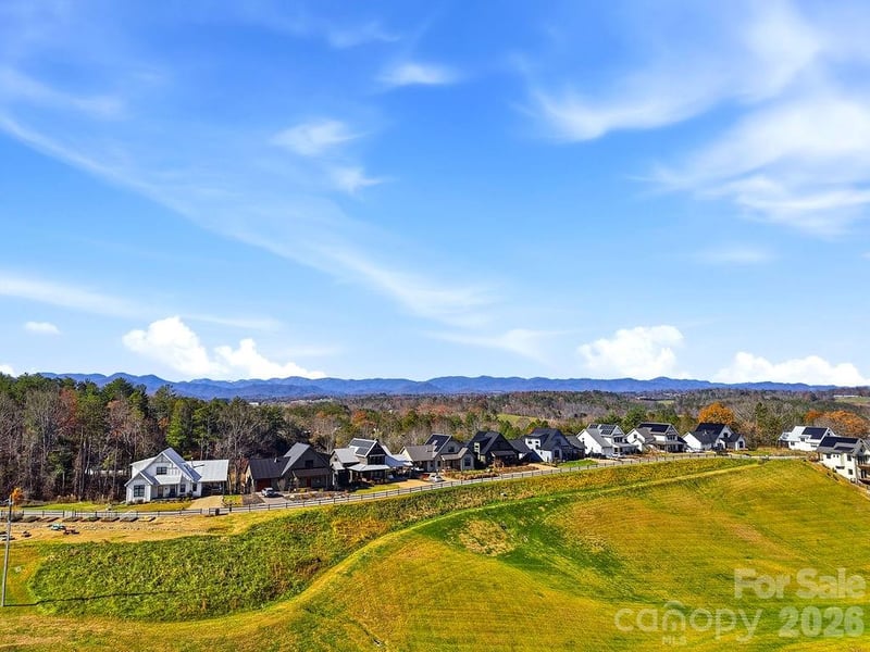 202 Westridge Farm Rd, Asheville, NC 28804