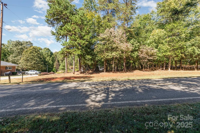 13700 Woody Point Rd, Charlotte, NC 28278