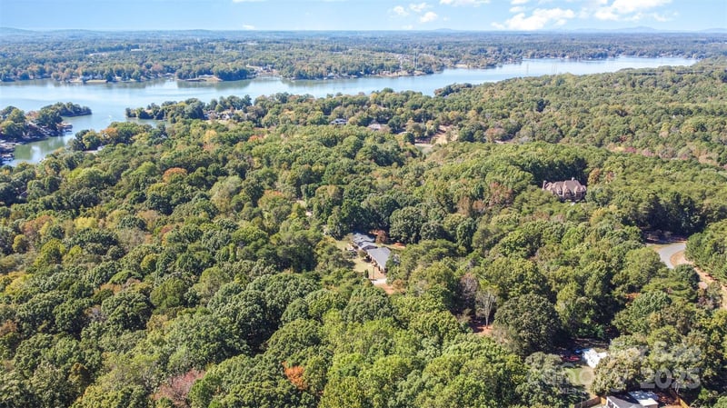 13700 Woody Point Rd, Charlotte, NC 28278