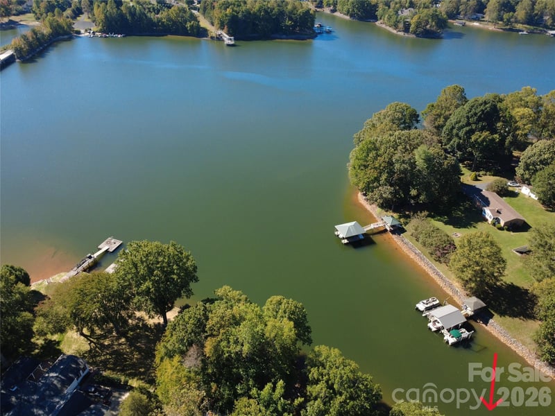 137 Hideaway Ln, Mooresville, NC 28117