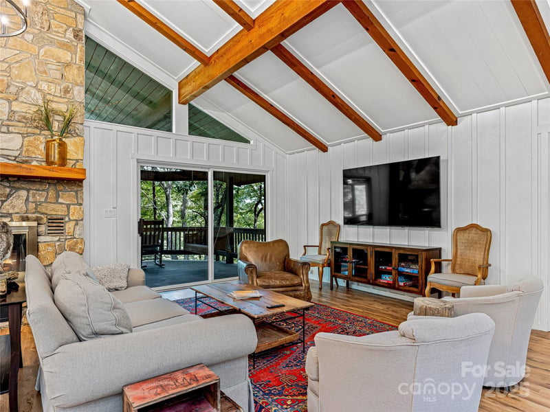 412 Cherokee Tc, Lake Toxaway, NC 28747