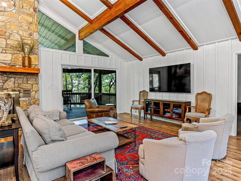 412 Cherokee Tc, Lake Toxaway, NC 28747