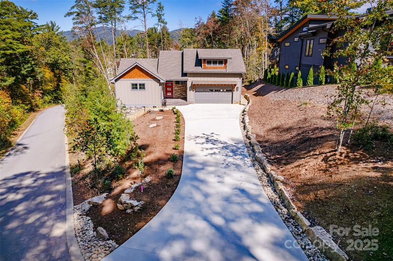 48 Crossings Cir, Fairview, NC 28730