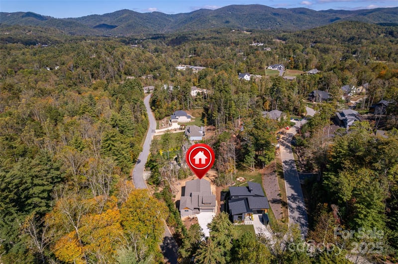 48 Crossings Cir, Fairview, NC 28730