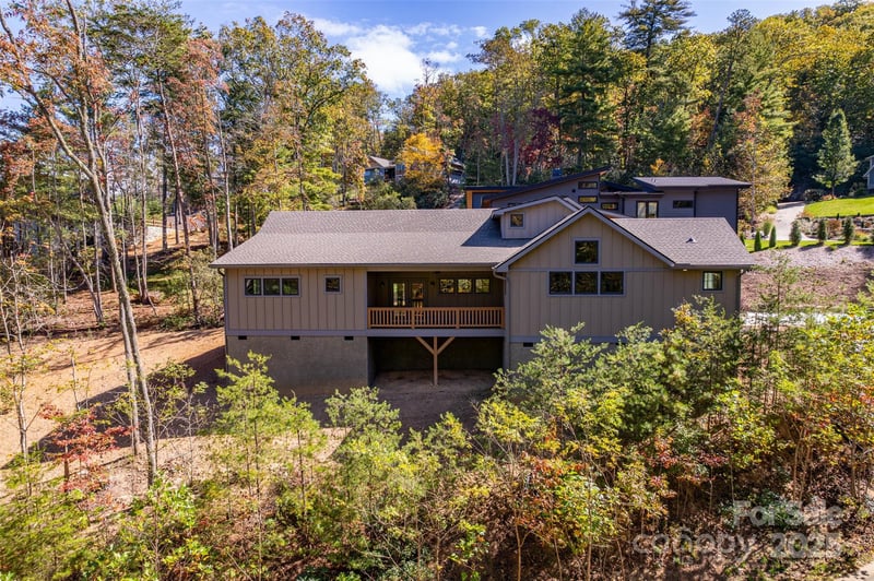 48 Crossings Cir, Fairview, NC 28730