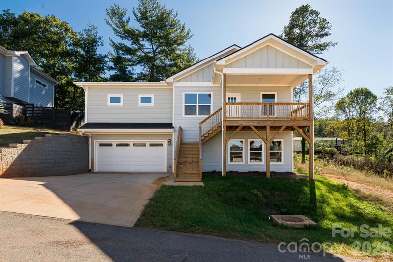 65 Greenwood Fields Dr, Asheville, NC 28804
