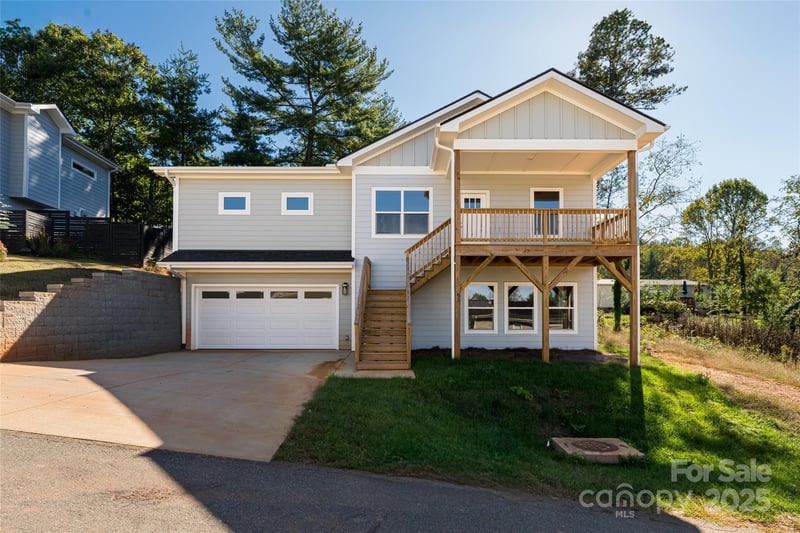 65 Greenwood Fields Dr, Asheville, NC 28804
