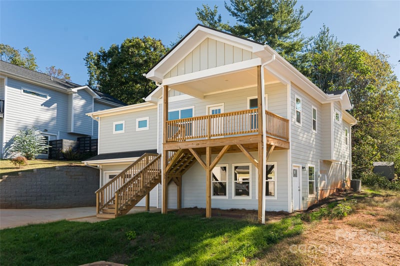 65 Greenwood Fields Dr, Asheville, NC 28804