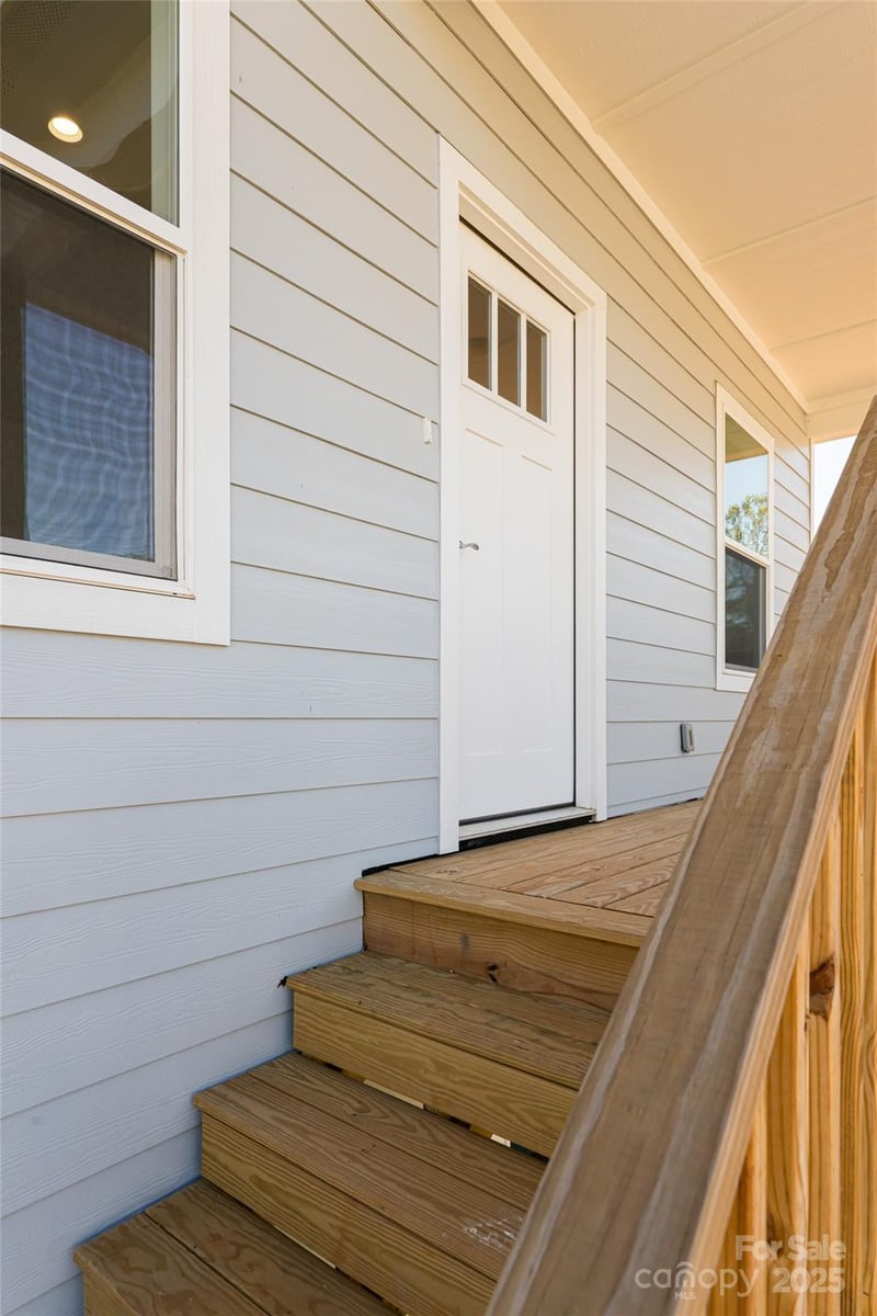 65 Greenwood Fields Dr, Asheville, NC 28804