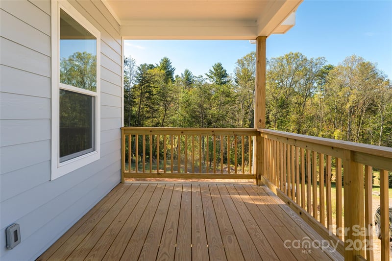 65 Greenwood Fields Dr, Asheville, NC 28804