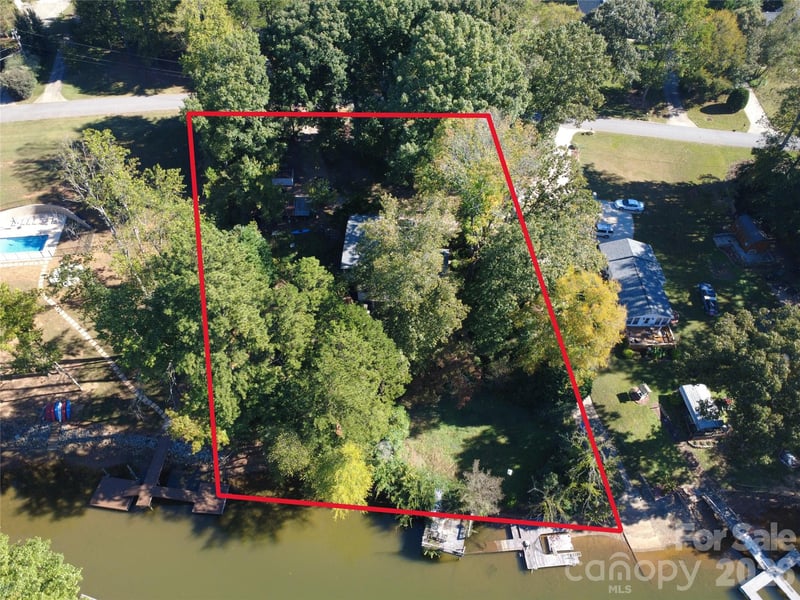 137 Hideaway Ln, Mooresville, NC 28117