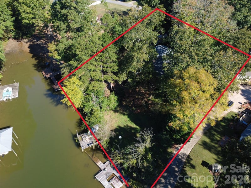 137 Hideaway Ln, Mooresville, NC 28117