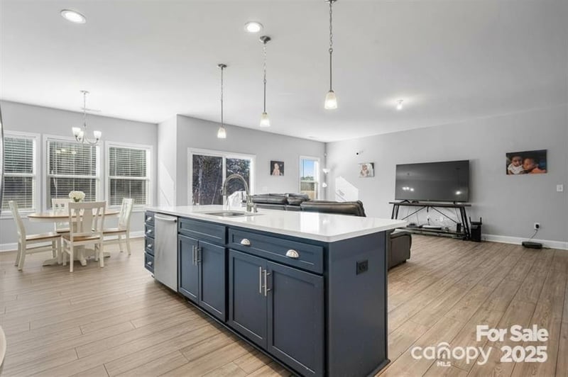 134 Gibbs Cir, Maiden, NC 28650