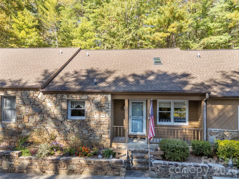 40 Sagebrush Cir, Etowah, NC 28729