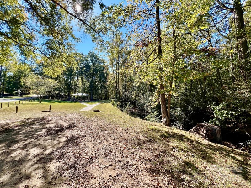 000 Riveroaks Ln, Lancaster, SC 29720