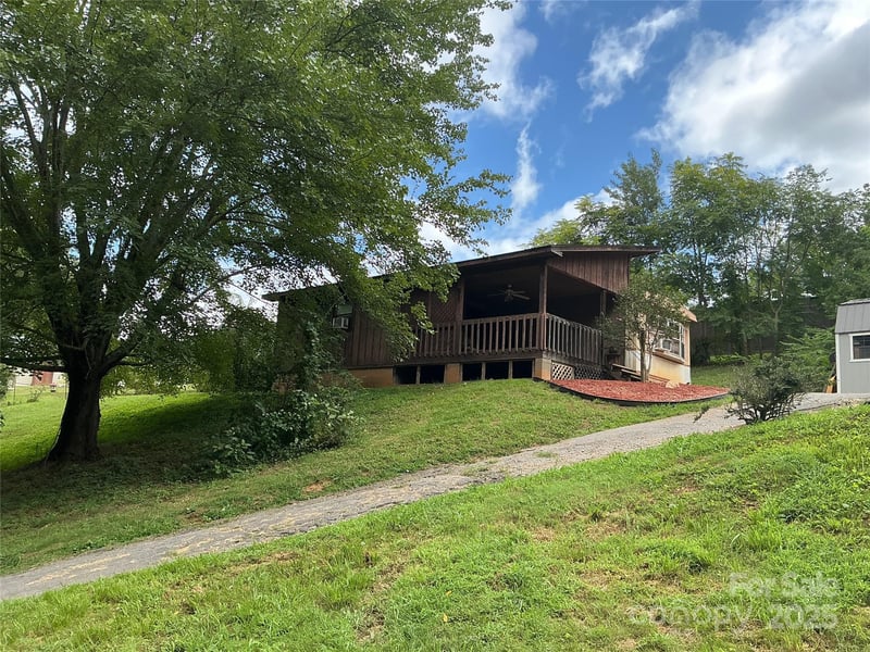 30 and 32 Skyland Cir, Asheville, NC 28804