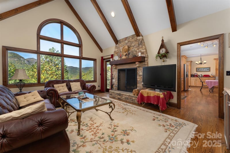 345 Hawks Nest Trl, Lake Lure, NC 28746