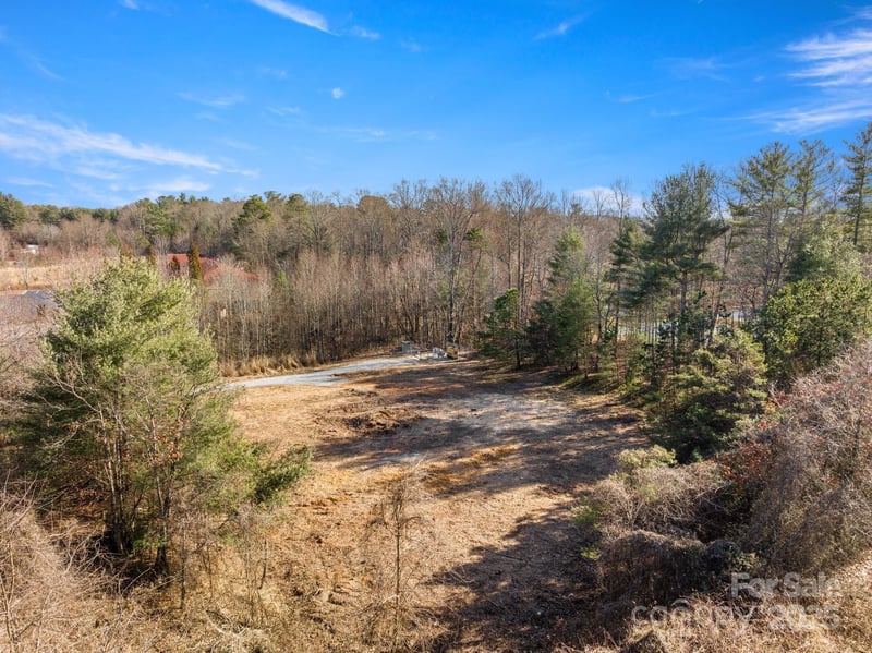 238 Mitchelle Dr, Hendersonville, NC 28792