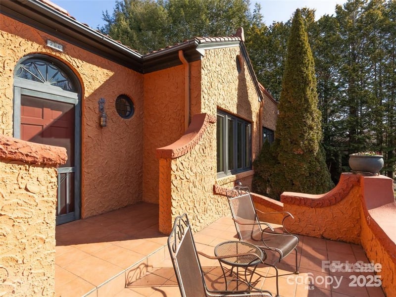 26 Sheridan Rd, Asheville, NC 28803