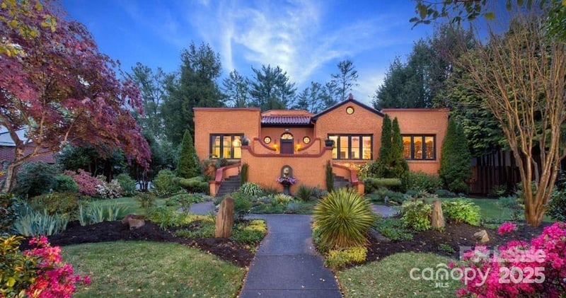 26 Sheridan Rd, Asheville, NC 28803