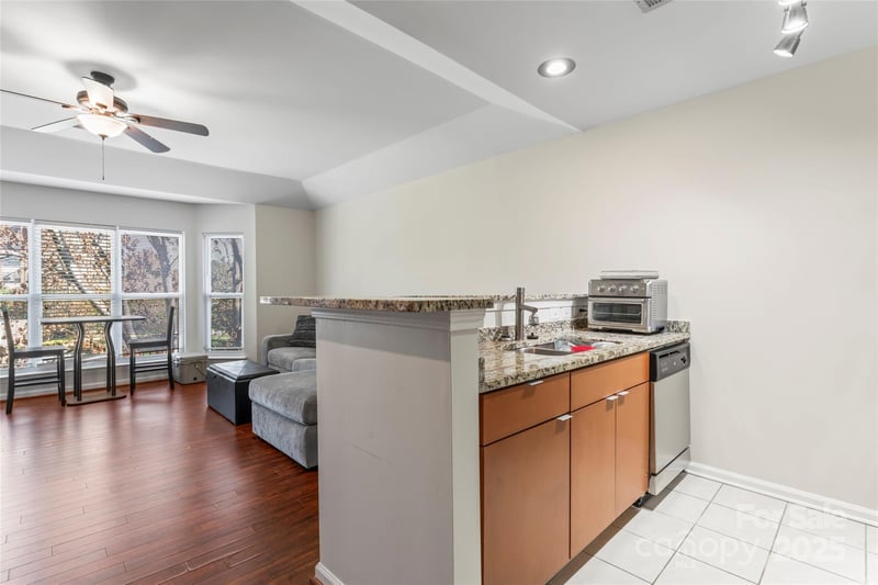 529 Graham St #3G, Charlotte, NC 28202