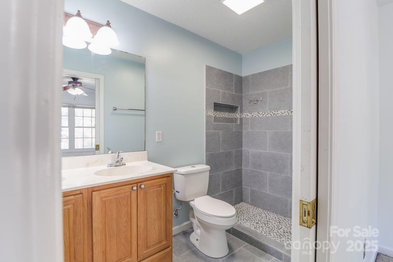 16 Aberdeen Dr, Arden, NC 28704