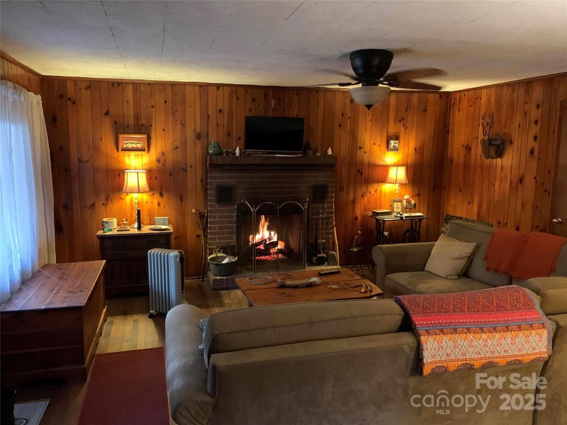 37 Us 19e Hw, Newland, NC 28657