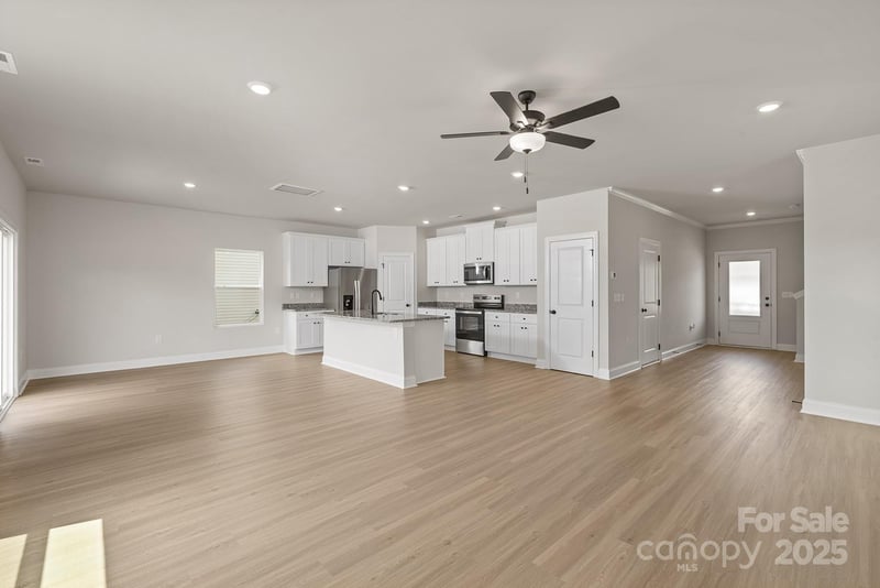 3332 Fox Hall Dr, Gastonia, NC 28052