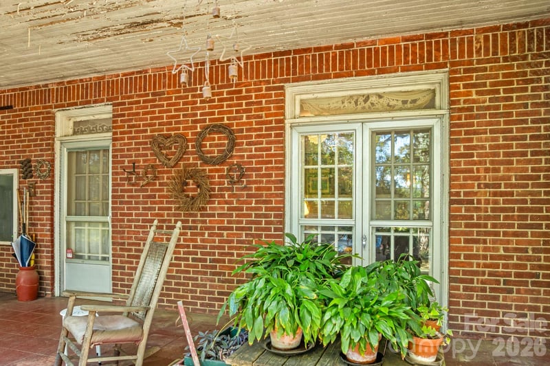 414 Beaucatcher Rd, Asheville, NC 28805