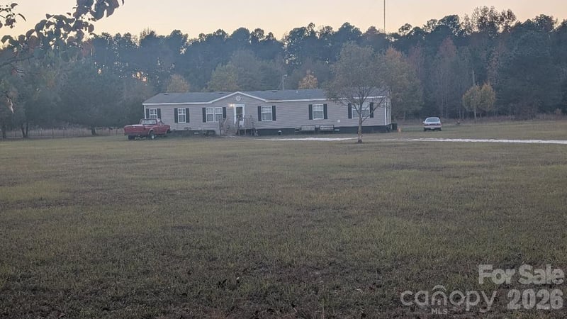 1163 Pit A Tat Rd, Kershaw, SC 29067