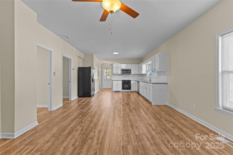 5909 Maple St, Charlotte, NC 28269