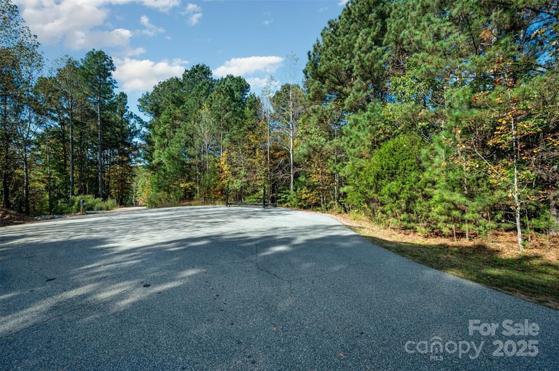 150 Oak Point Ln, Stony Point, NC 28678