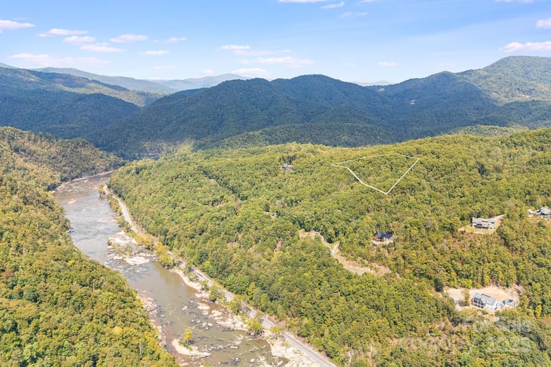 111 Wild Turkey Loop, Marshall, NC 28753