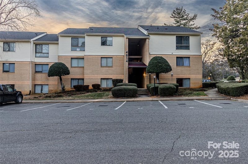 4814 Spring Lake Dr #E, Charlotte, NC 28212