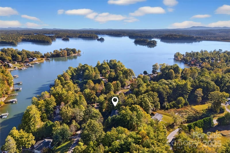 2691 Laurel Pointe Dr, Morganton, NC 28761