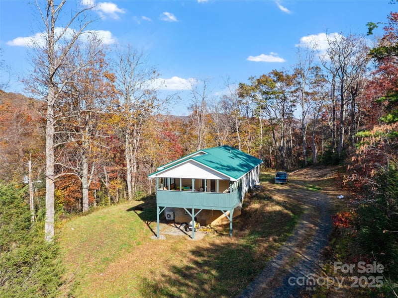 219 Raven Rock Ln, Burnsville, NC 28714