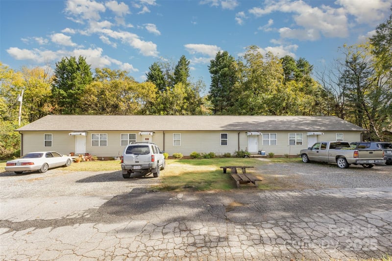 2081 Whisnant Ave, Newton, NC 28658