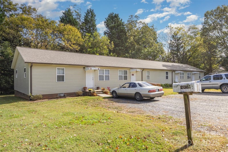2081 Whisnant Ave, Newton, NC 28658