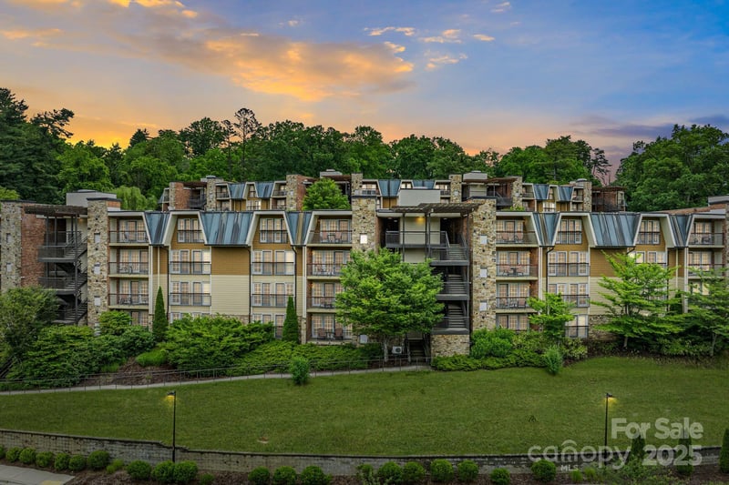 429 Bowling Park Rd, Asheville, NC 28803