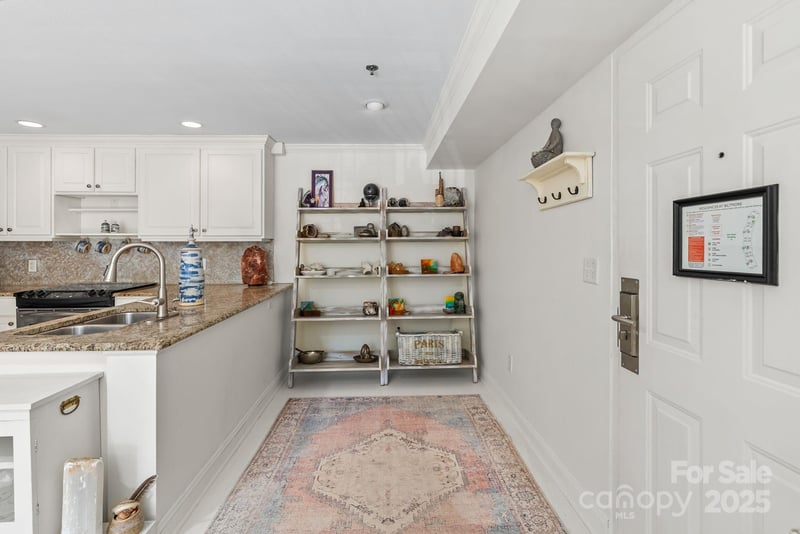 429 Bowling Park Rd, Asheville, NC 28803