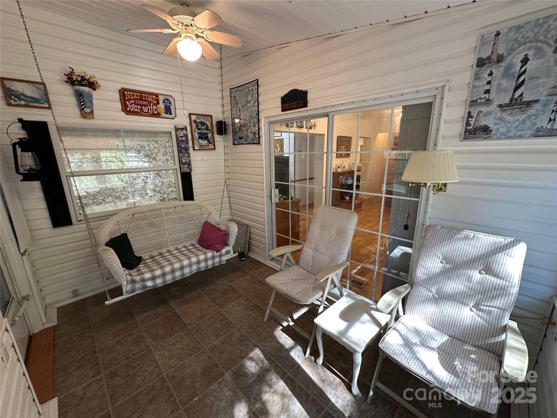 121 Cardinal Dr, New London, NC 28127