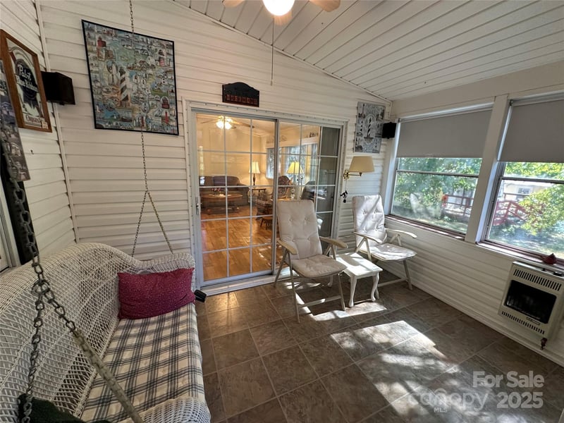121 Cardinal Dr, New London, NC 28127