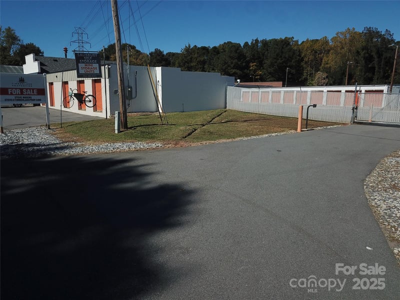 1812 Mooresville Rd, Salisbury, NC 28147