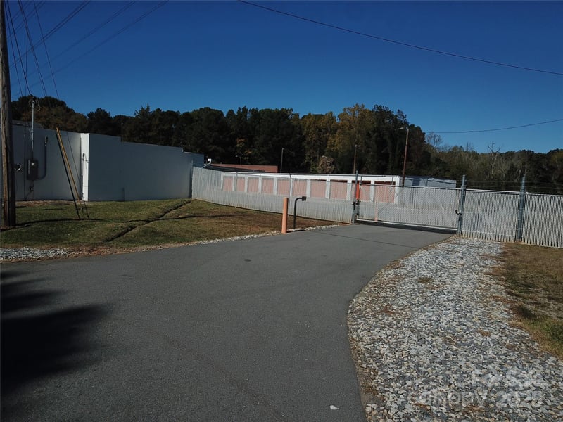 1812 Mooresville Rd, Salisbury, NC 28147